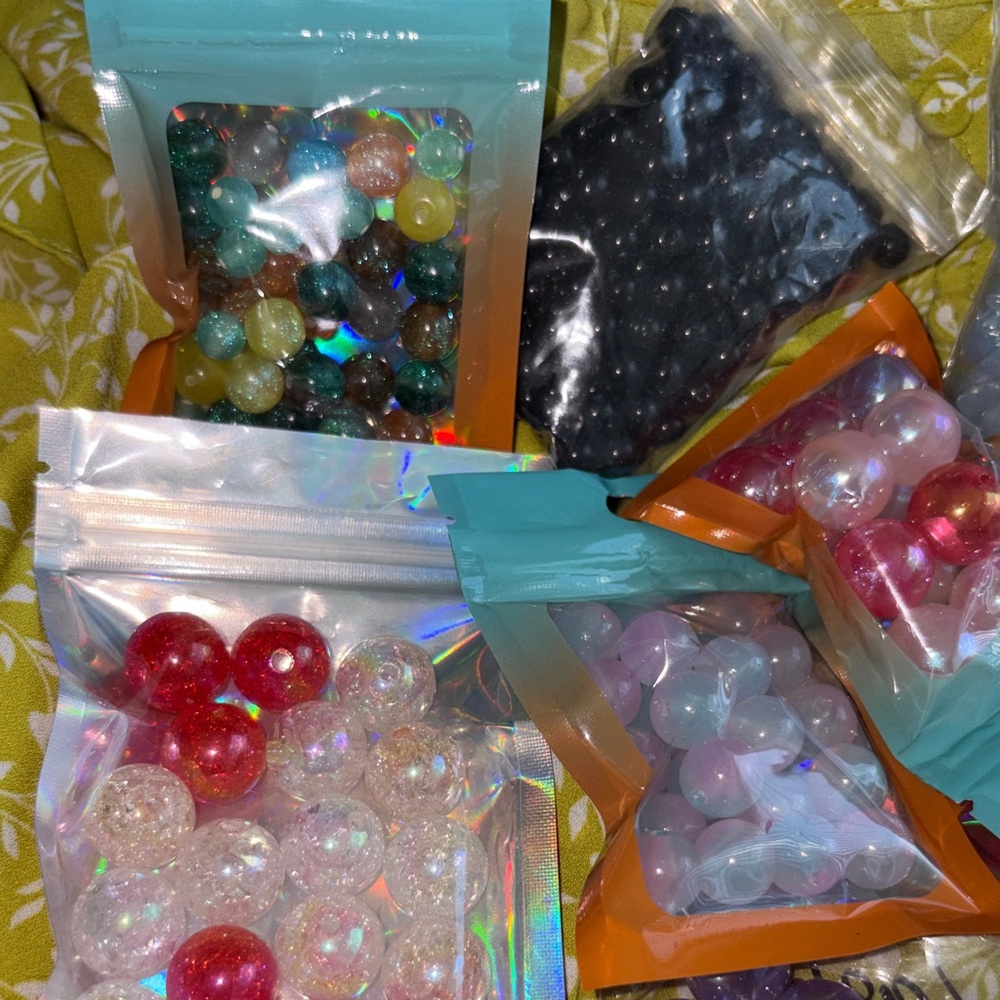 Assorted Iridescent Craft Beads - Pink, Blue, Purple, blue - FULL LOT - Picture 4 of 9